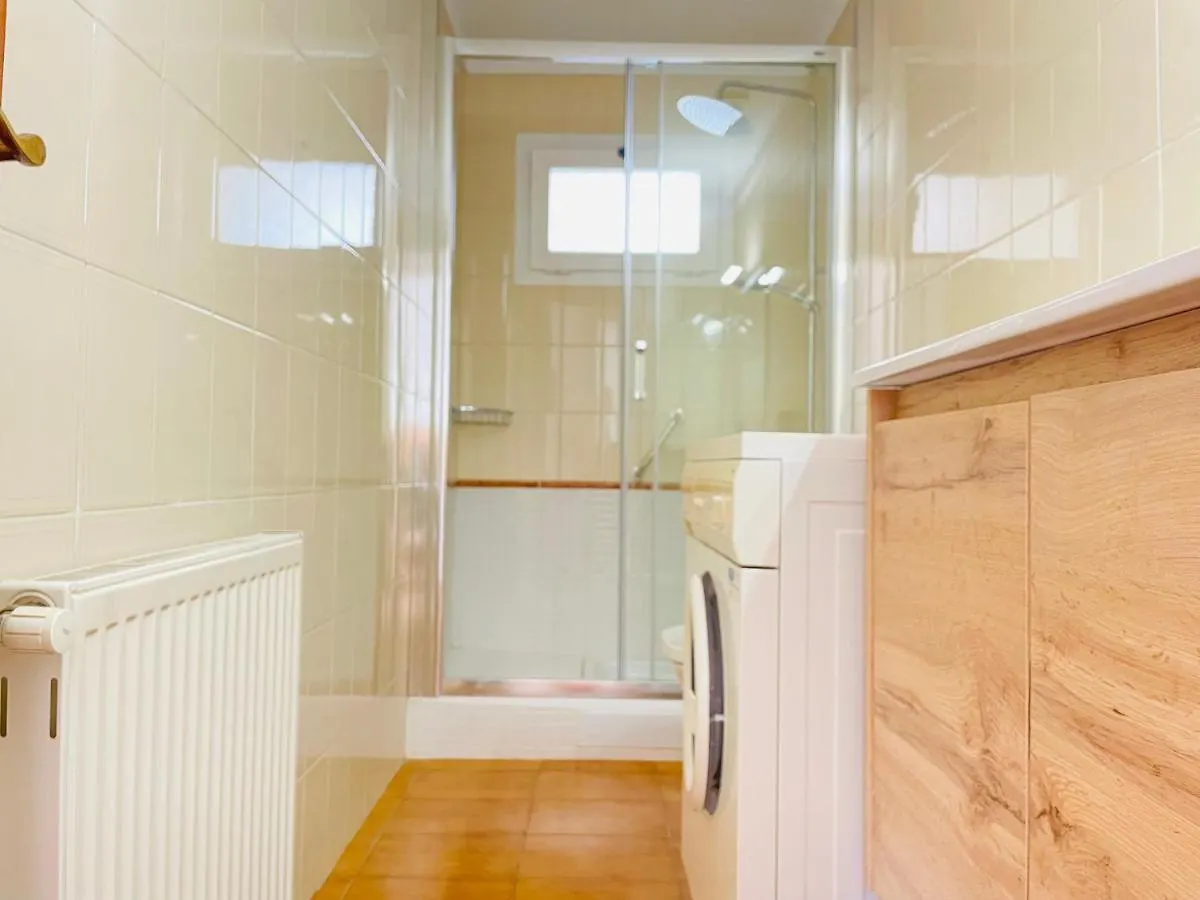 Apartmán Joanot Martorell Roses 0*,