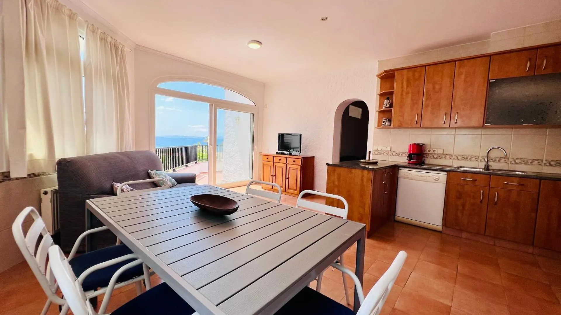 Apartmán Joanot Martorell Roses 0*,
